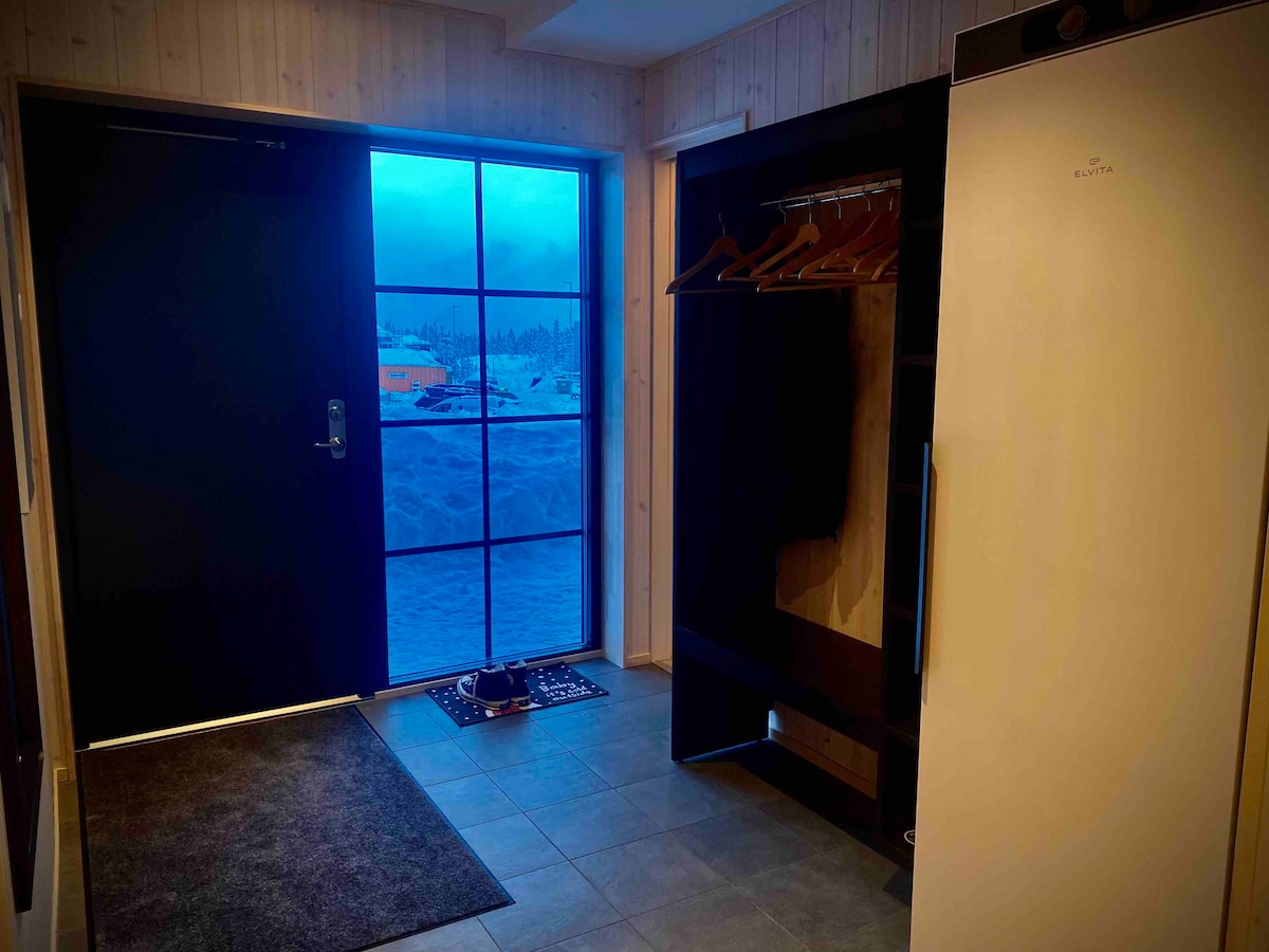 Ski In/Ski Out Apartment With Sauna