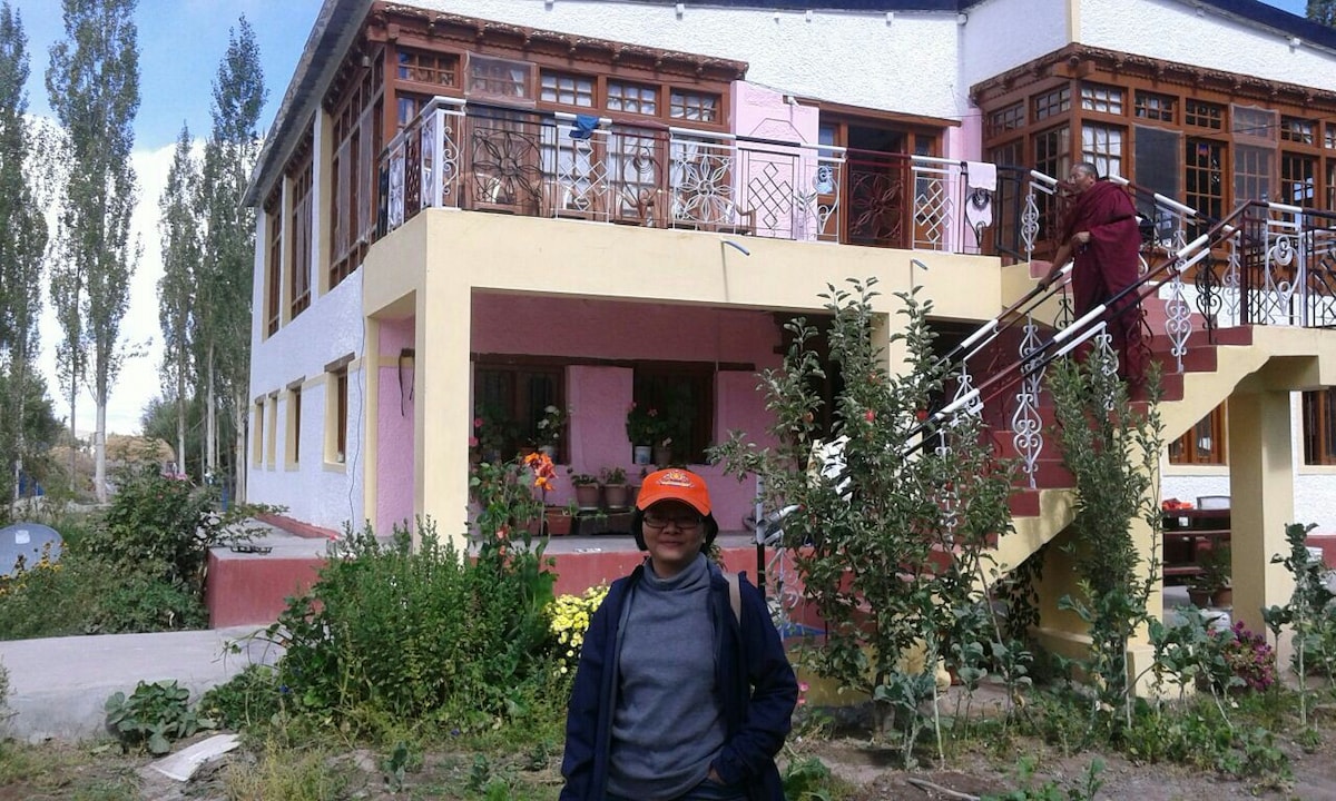 Real Homestay on the Outskirts of Leh City