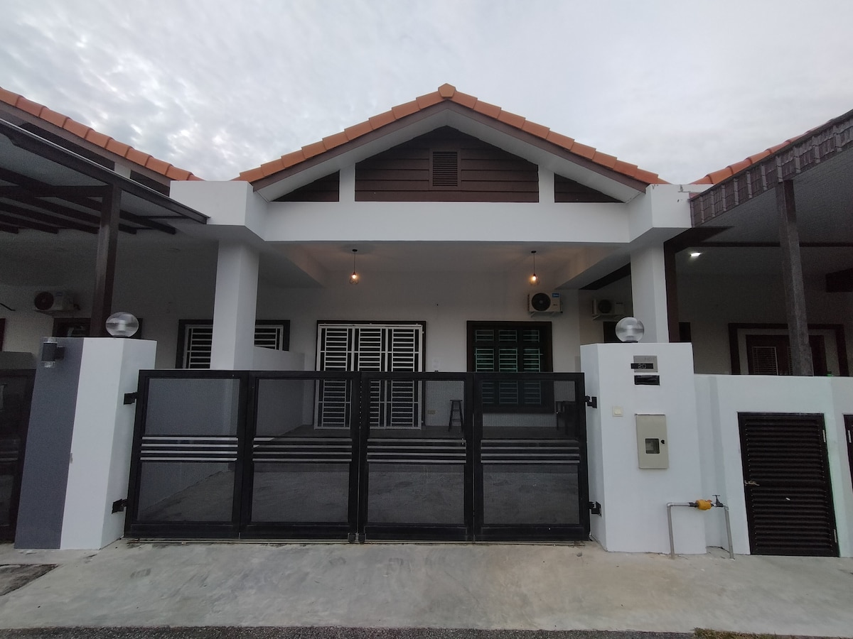 DAMIA HOMESTAY MUAR