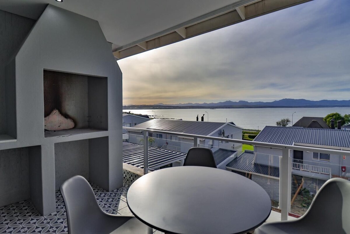 Ocean View Apartment - De Bakke Terrace