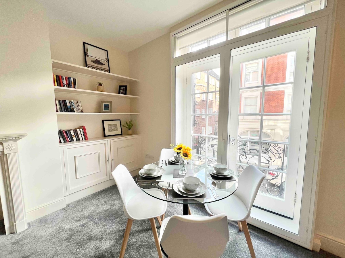 LUXstay Mayfair Apartment - Sleeps Up To 8 People