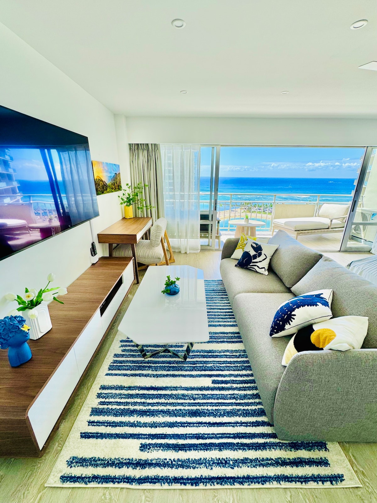 Floor-to-Ceiling Ocean View Home