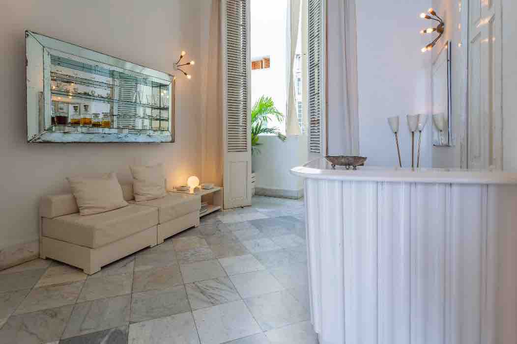 Casa Blanca套房，可欣赏日光浴室和海景
