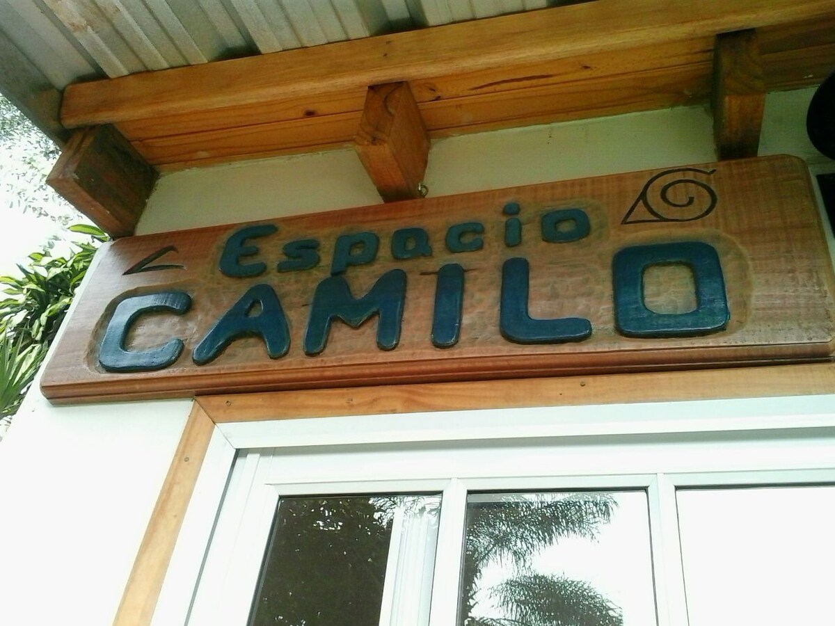 Camilo Space。房客和瑜伽，以及