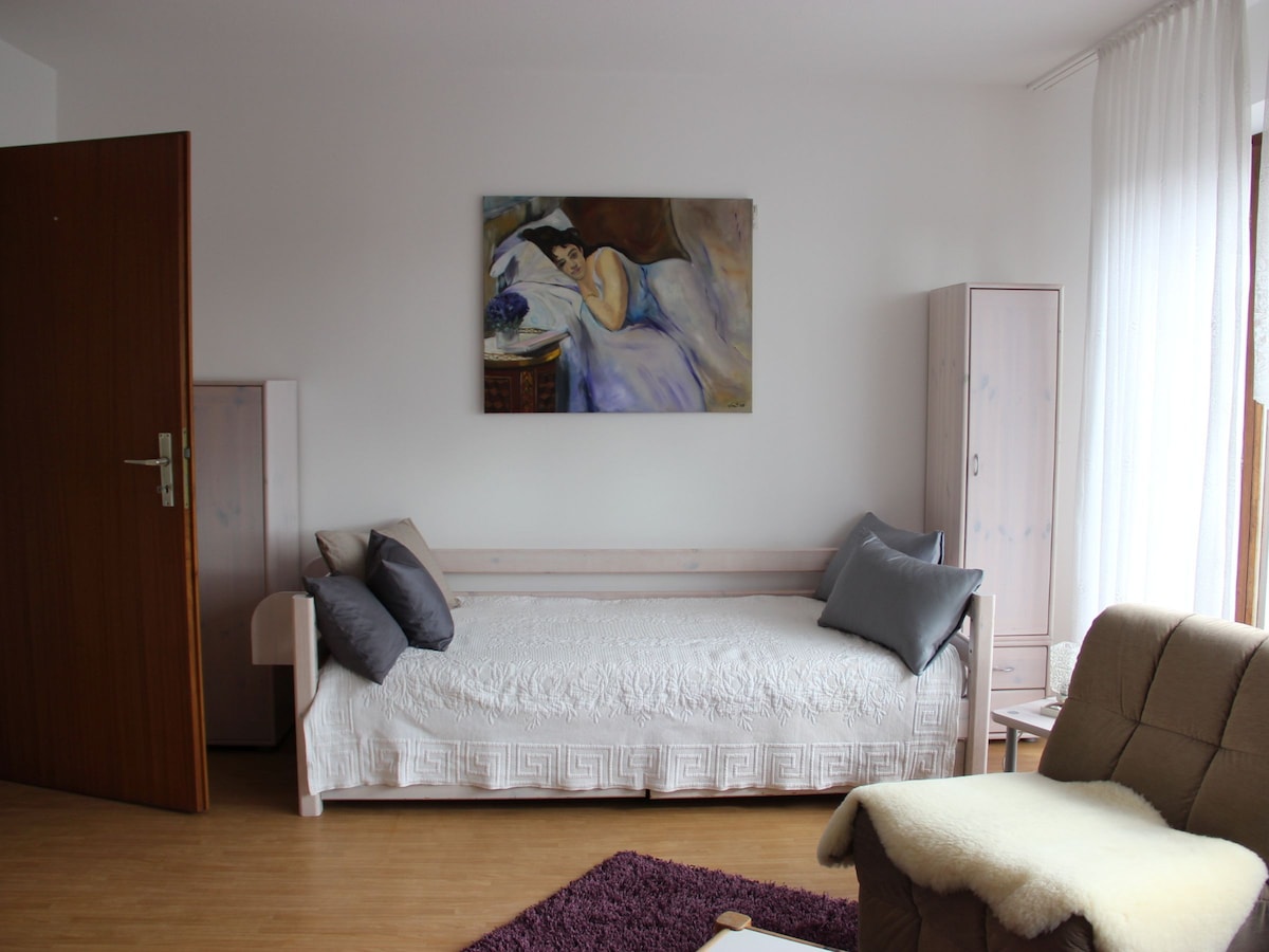 Vronis Ferienwohnungen, (Mühlingen), Ferienwohnung Säntis, 50qm, Balkon, 1 Schlafzimmer, max. 5 Personen