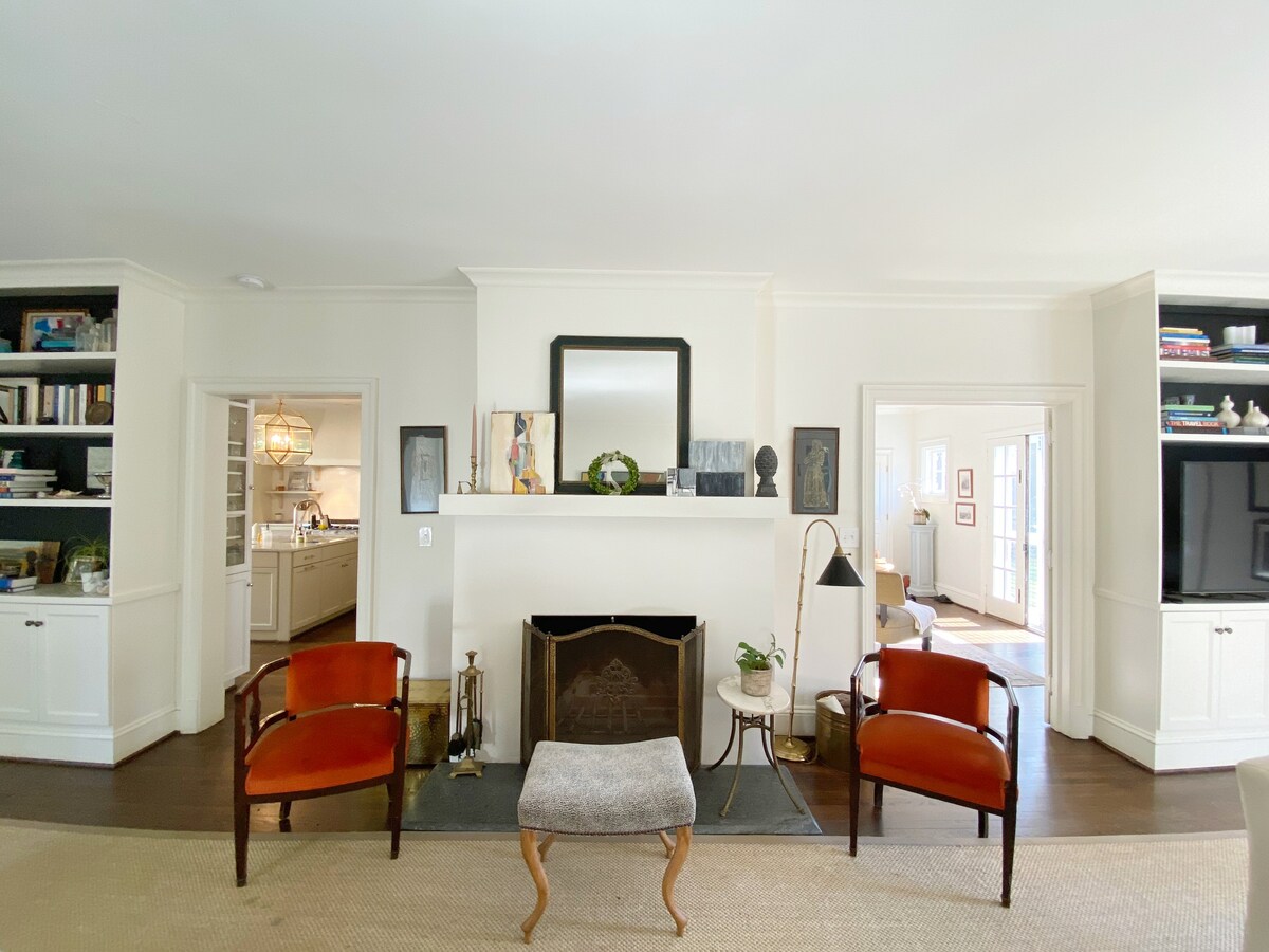 Beautiful home on tree-lined street steps from UVA