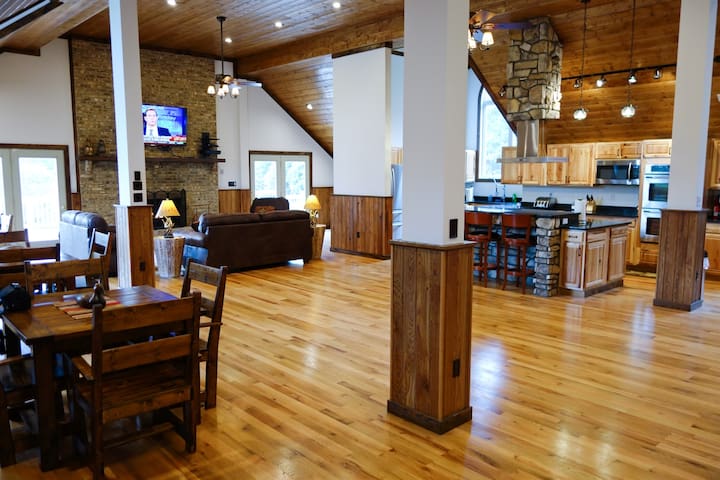 Shenadoah Rentals managed Airbnb listing 1