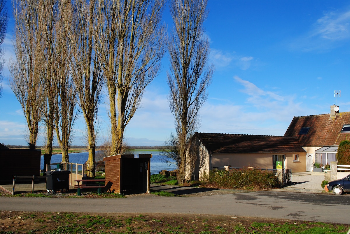 les marais de la Douve小屋