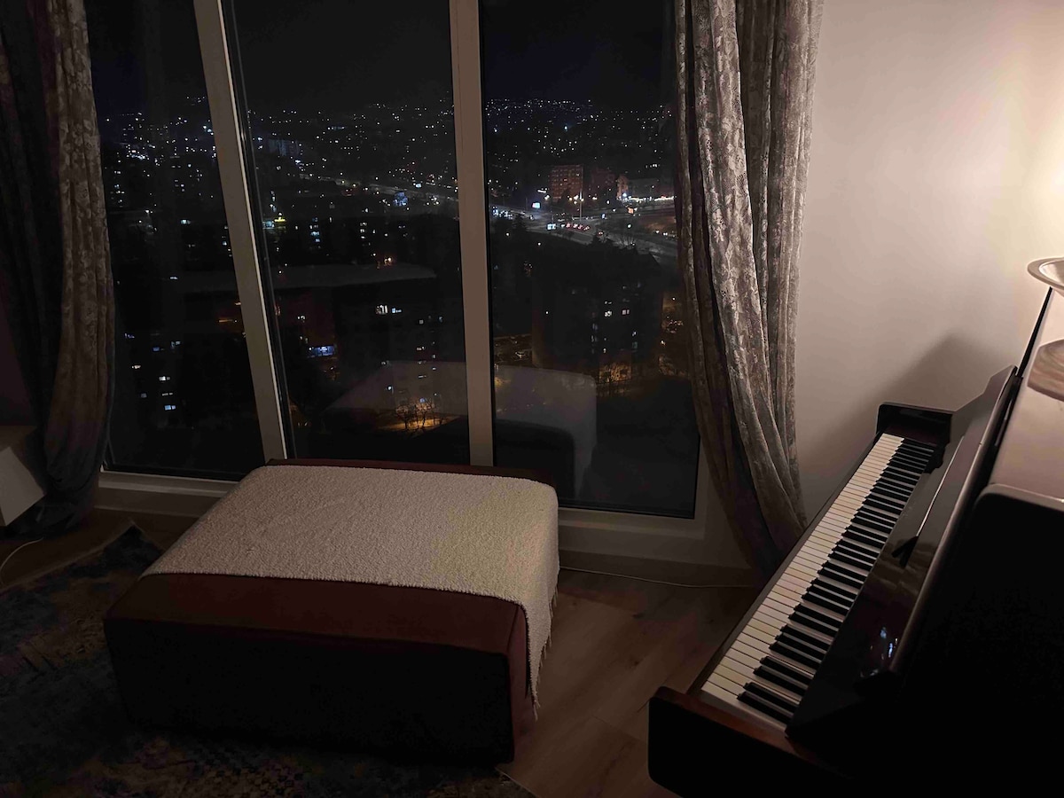 Sky Piano Apartment