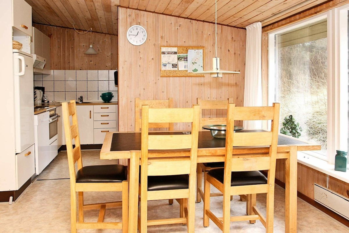 6 person holiday home in løkken