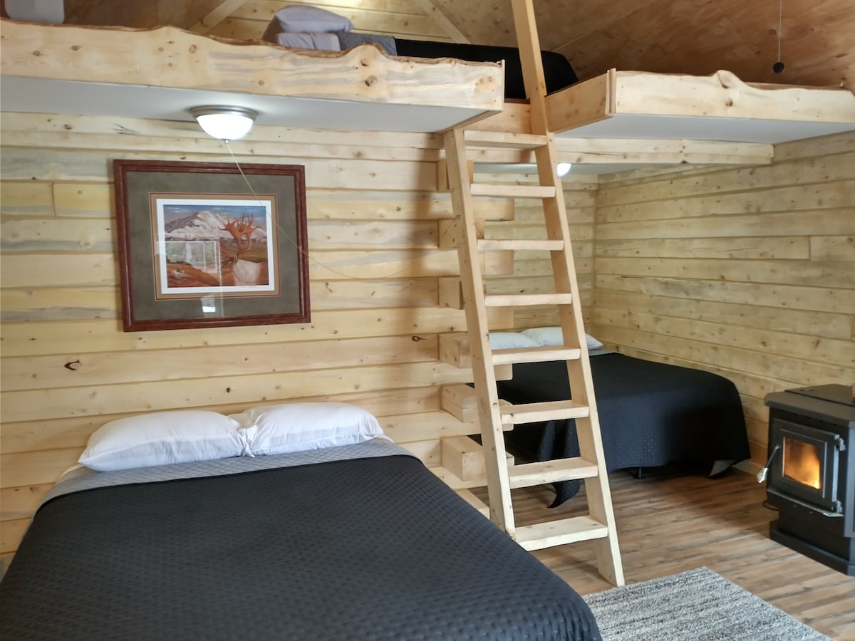 BearPaw Polar Bear小木屋。 Wonderful 3 bed logcabin