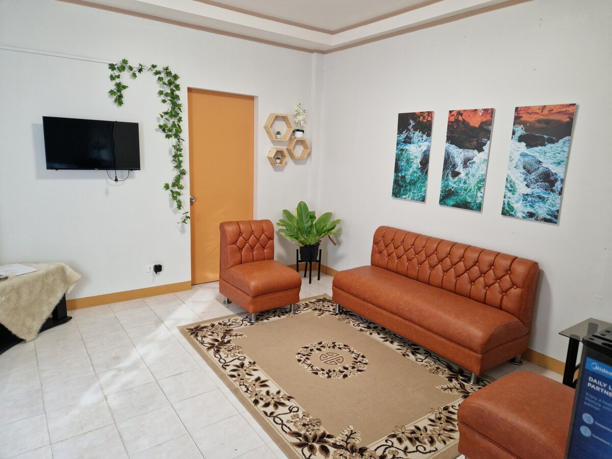 Fully Furnished Family Room