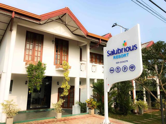 salubrious resort (ac)