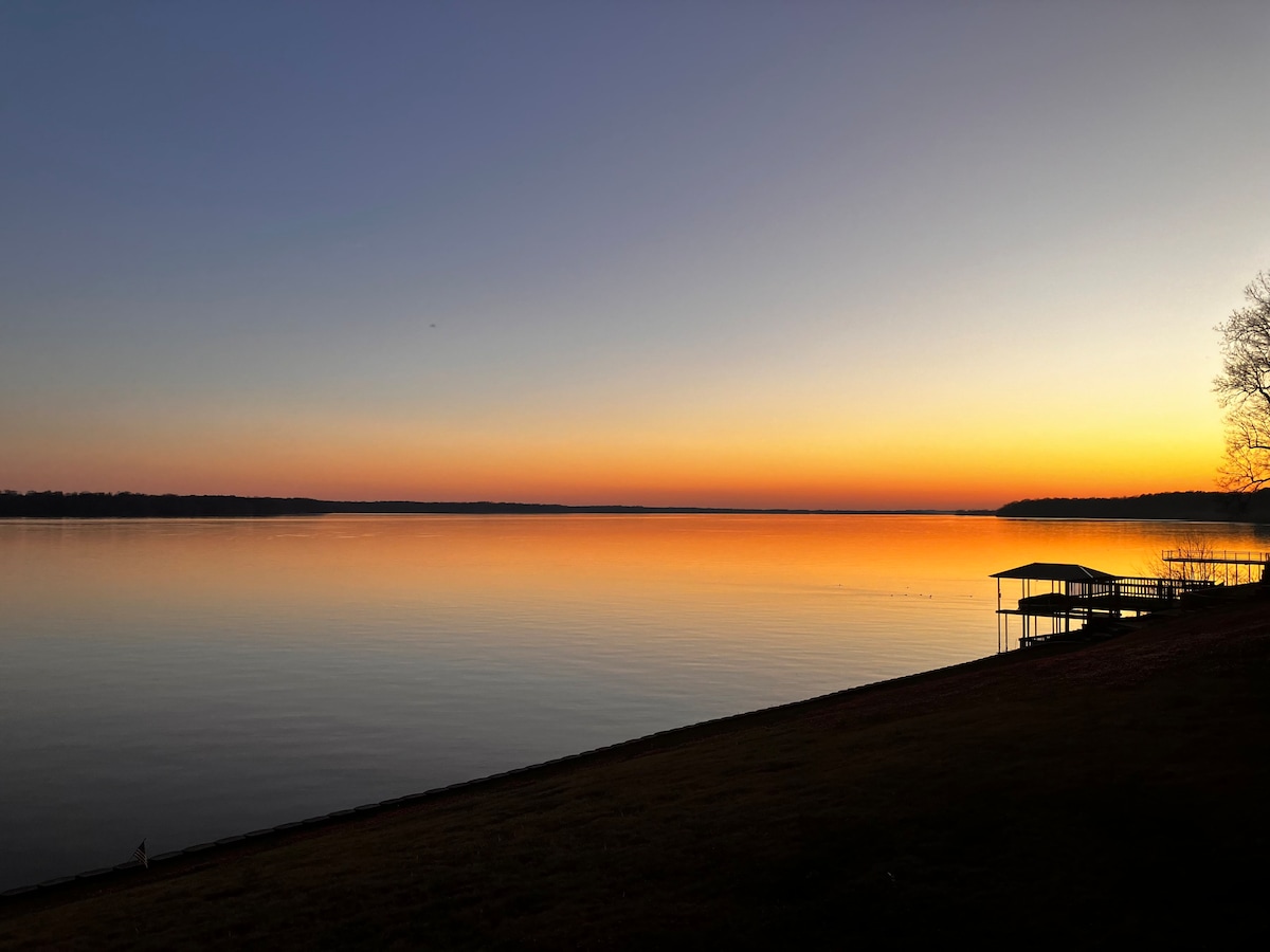 Tennessee River Sunset View