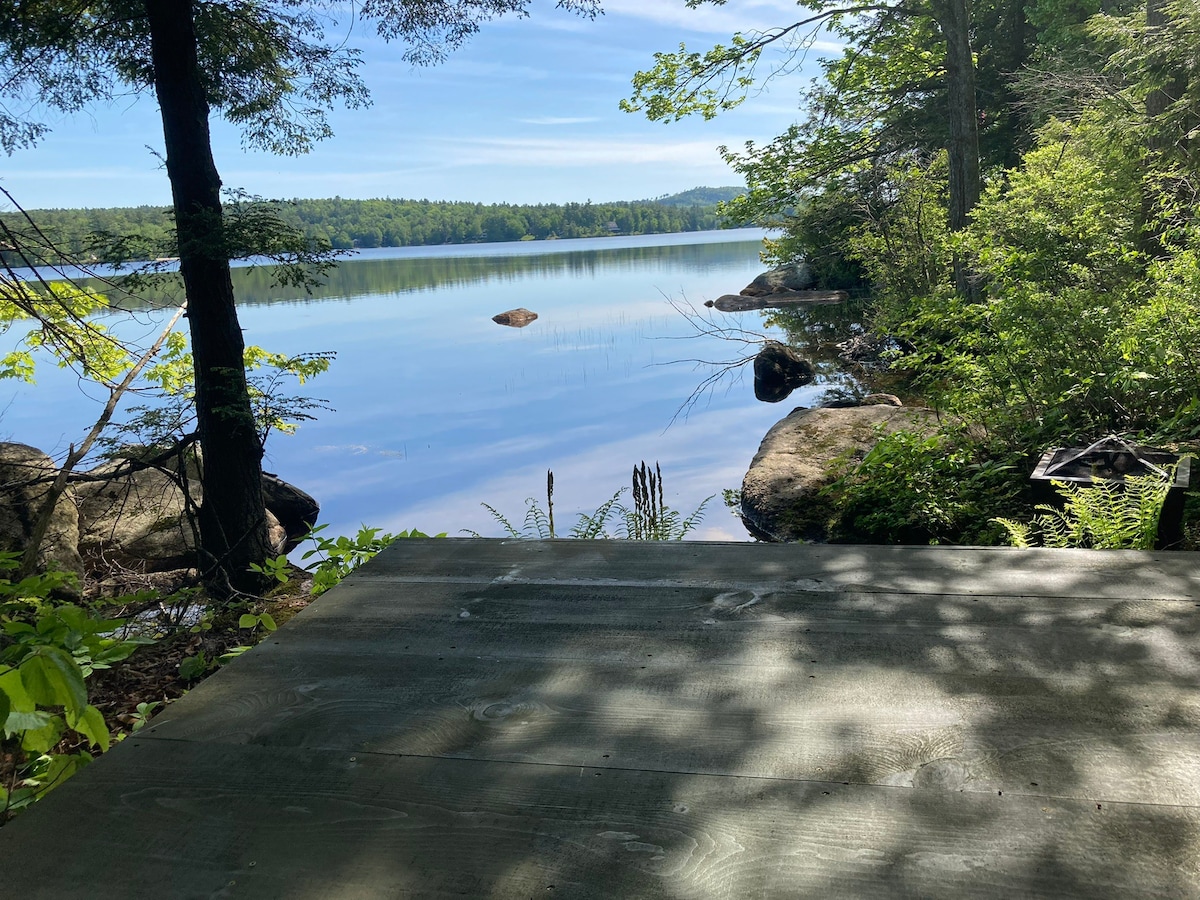 Lake Front Campsite 🏕