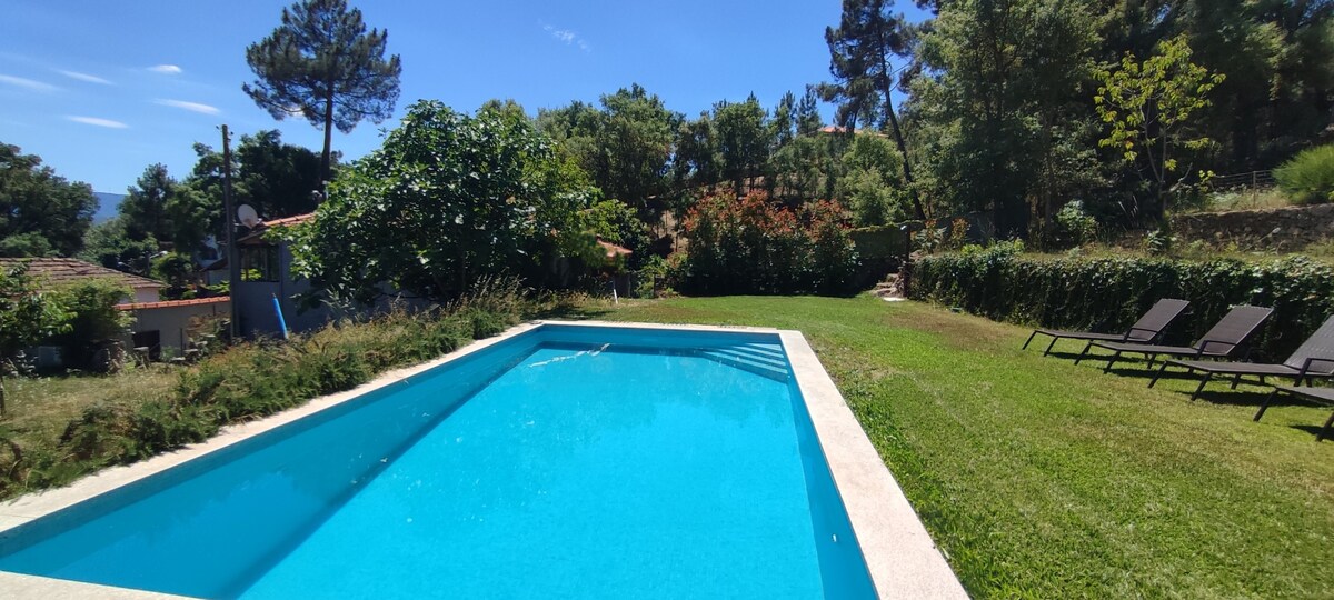 PurpaixaoCountryHouse - Casa com piscina (Vidago)