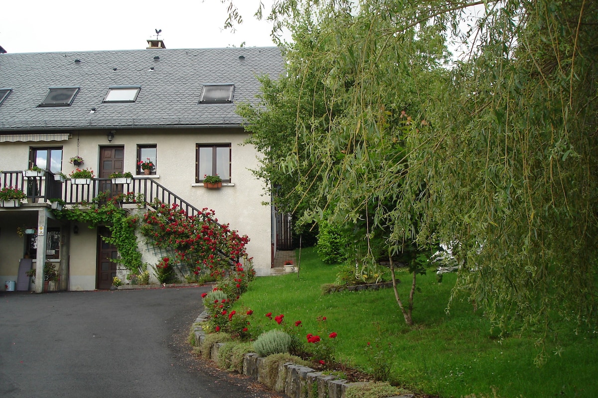 LAGUIOLE en AUBRAC- Appartement