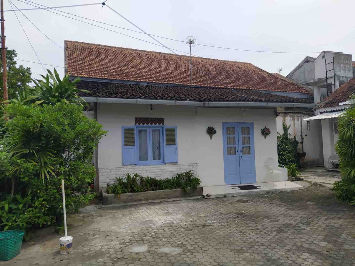 Alun Kidul的Belimbing微型住宅