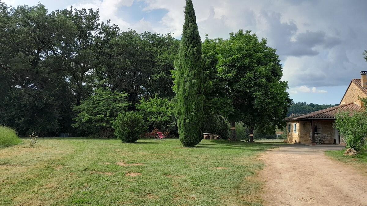 Gîte avec Piscine Lot et Nature 2 à 4 pers.