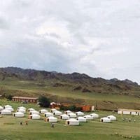 Khanbogd旅游营