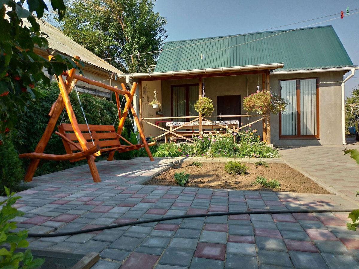 A cosy guest house near the sea