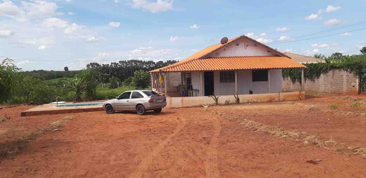 Casa em Chácara Bastos.