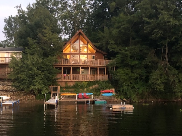 Quiet & Private 4 Season Lake Escape