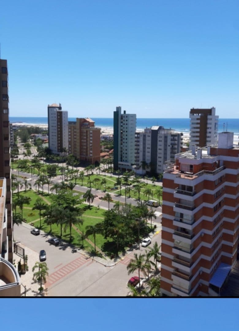 Cobertura com Piscina e vista para o Mar