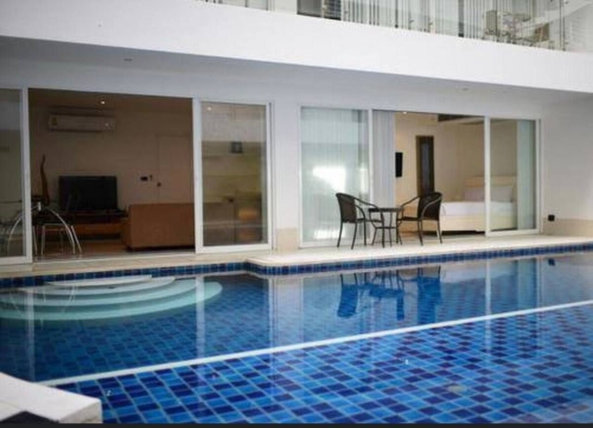 海景公寓。可使用泳池。