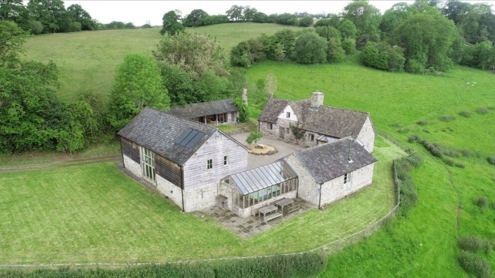 Cwm Pelved is a stunning six bedroom property