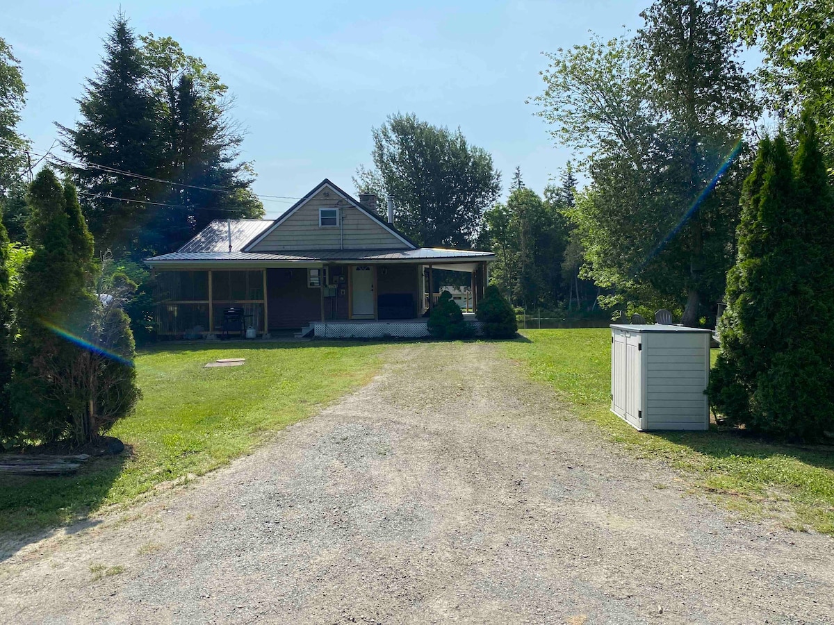 Cheerful Northern Maine Cabin