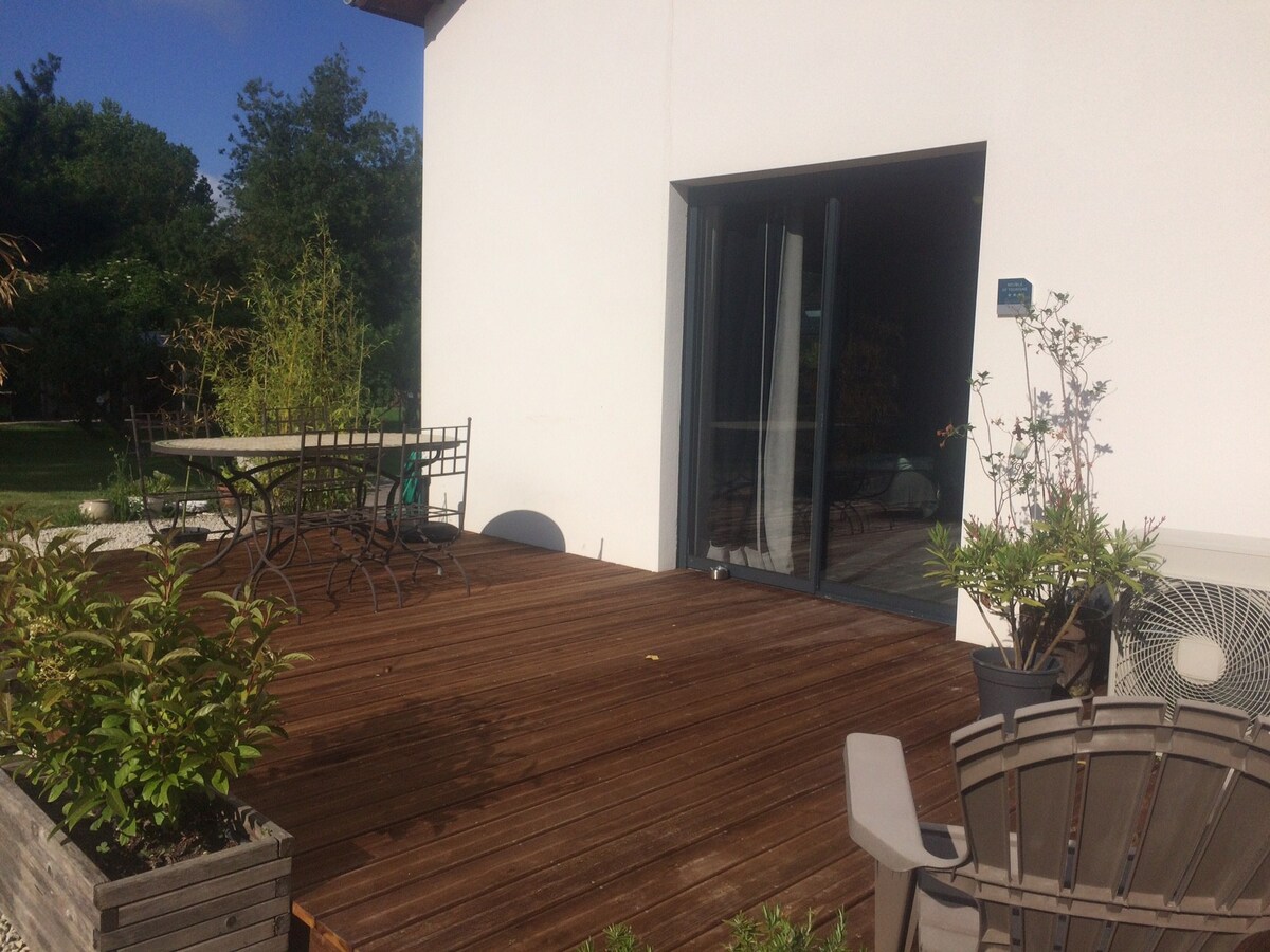 Gîte indépendant Ardoise piscine, 15km la Rochelle