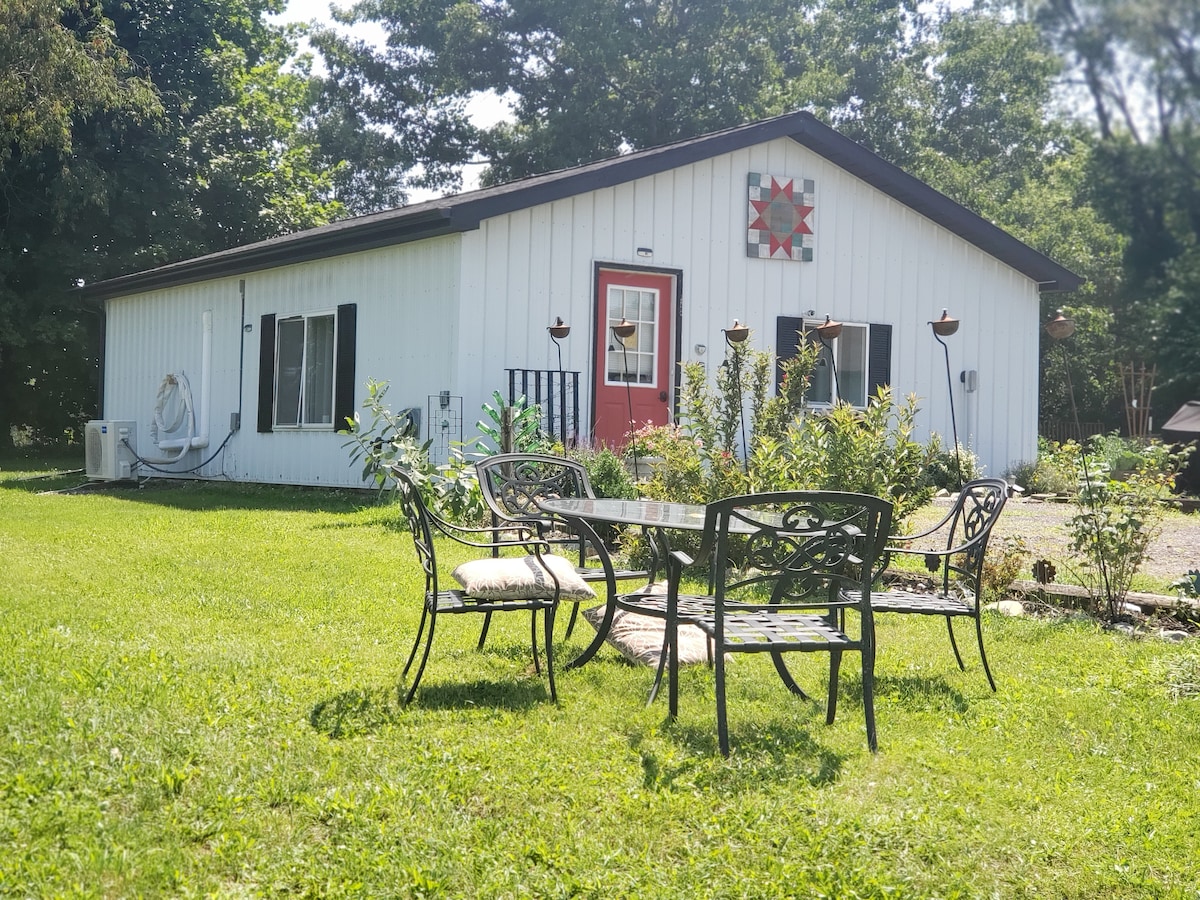 Barn Quilt Bungalow