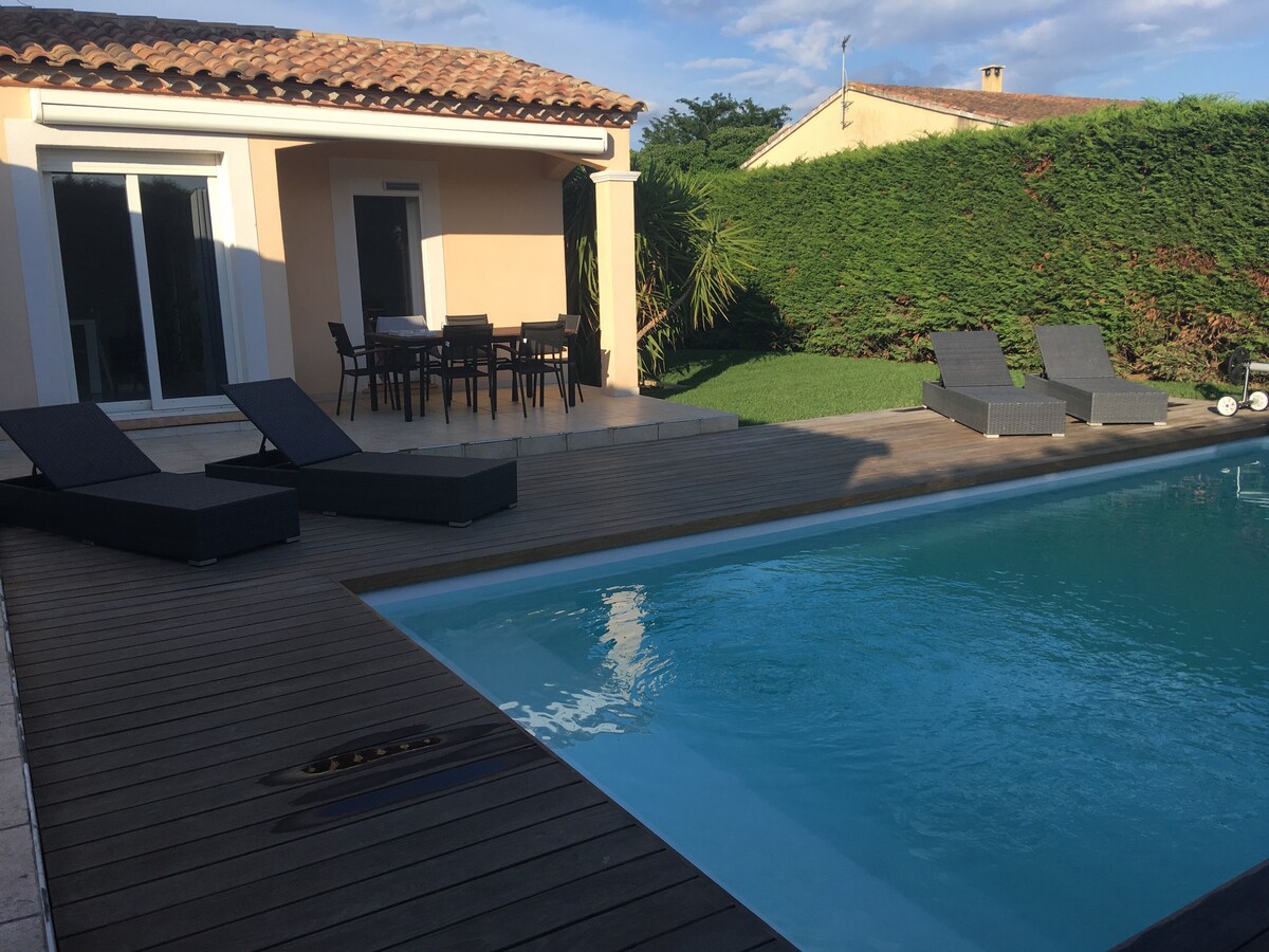 Villa Piscine au calme proche des plages 🏝