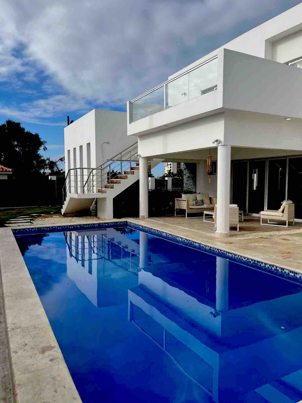 Spacious Villa del Sol with private pool and yard