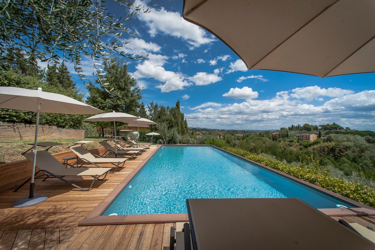 Exclusive Villa Santa Chiara pool relax Siena