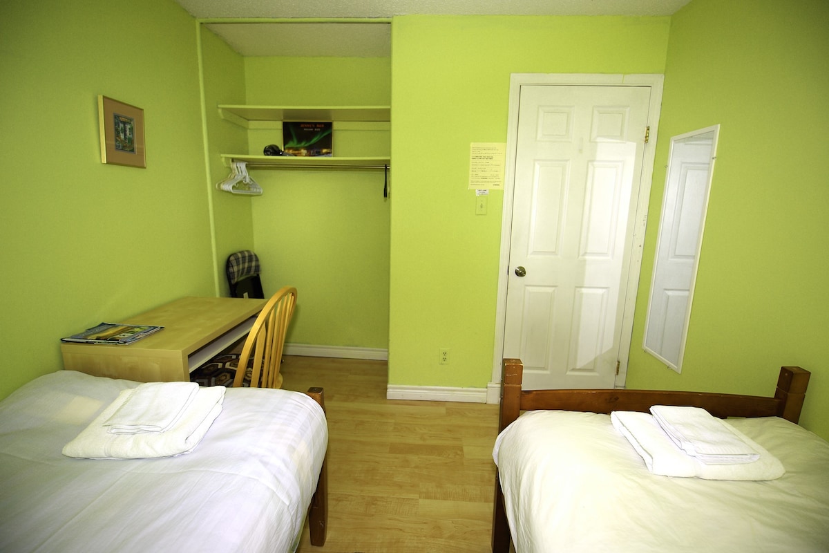 市中心整套房3间卧室5张床1.5个卫生间