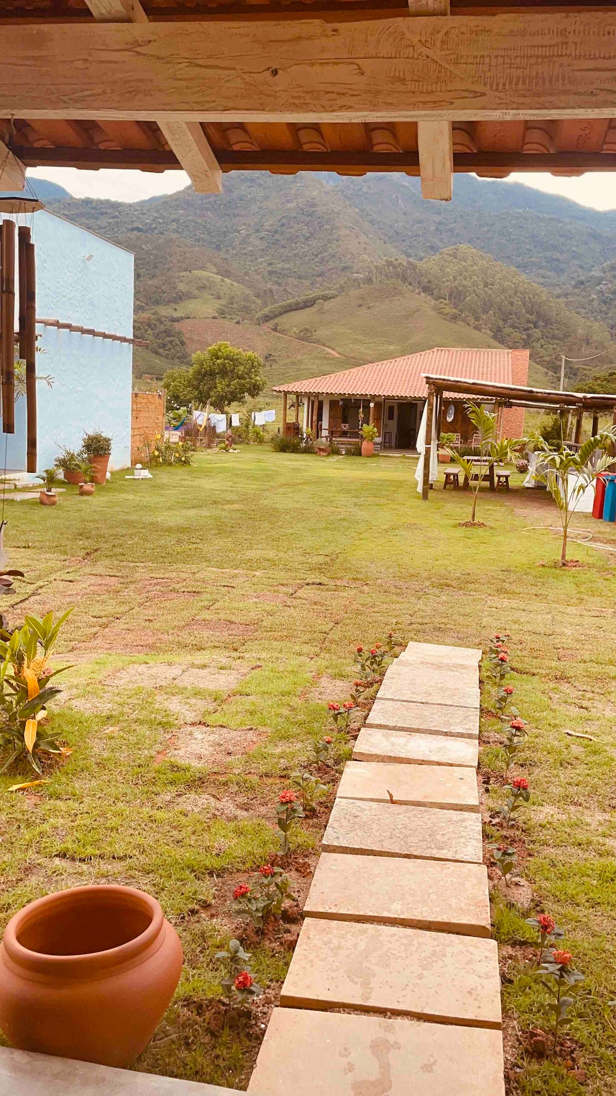 Casinha amarela/Patrimônio da Penha/Limo verde