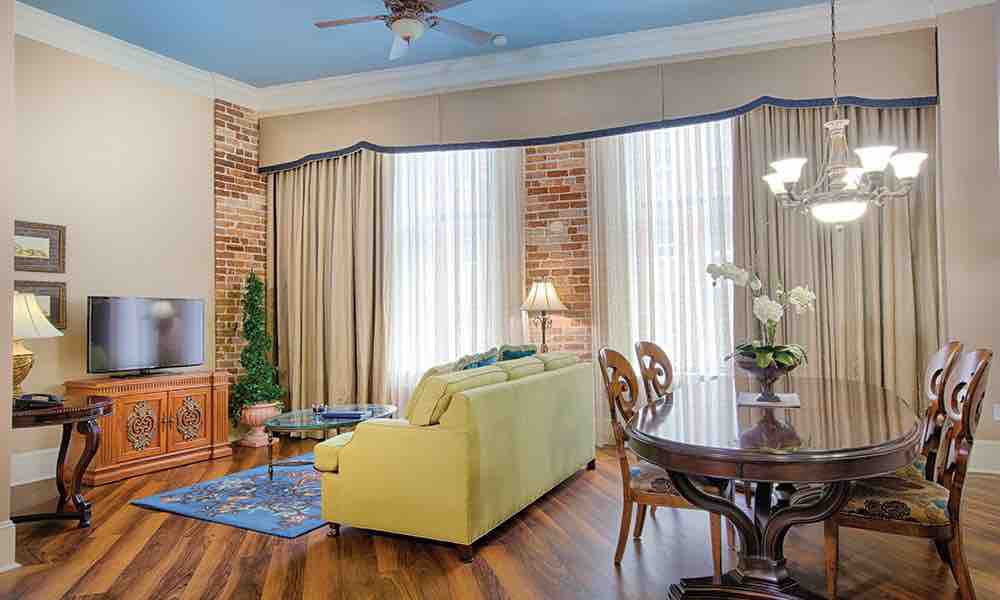 NOLA 2BR La Belle Maison luxury Condo