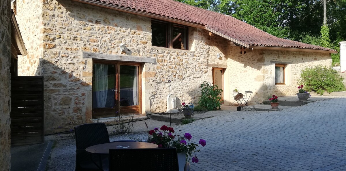 La Grange  , logement avec piscine, lot, Dordogne.