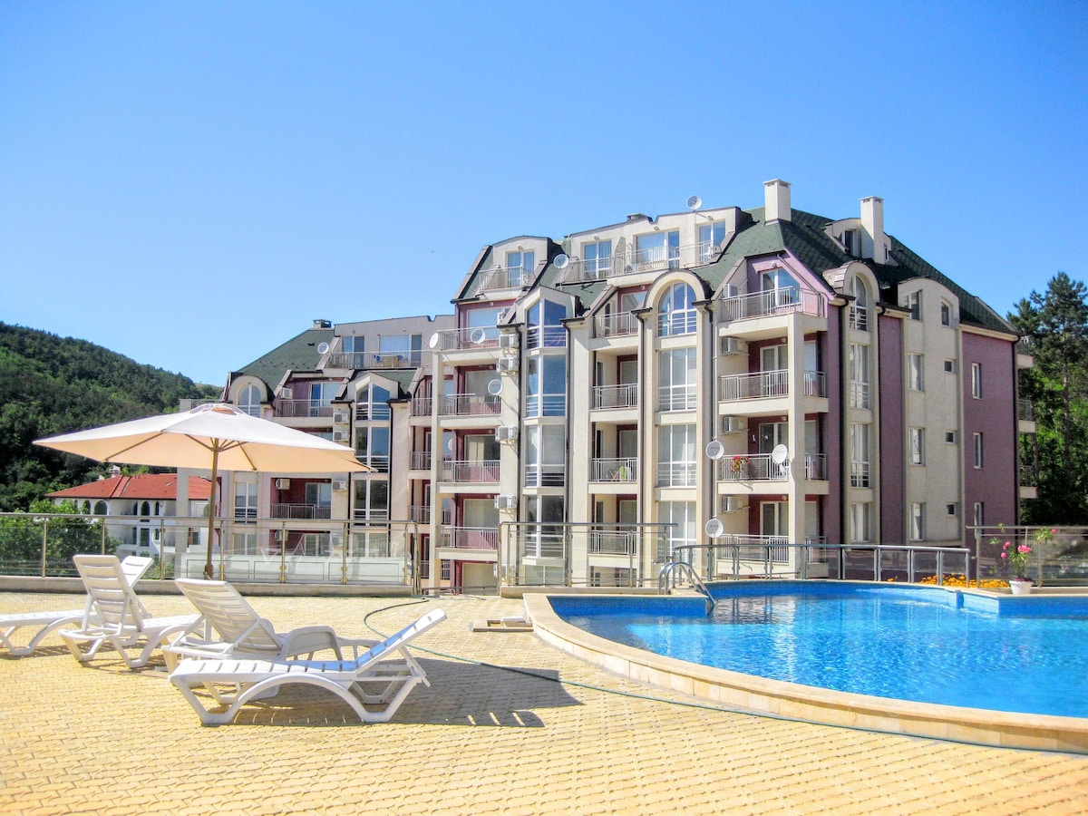 Apartment Kavarna Hills - 400 m from the beach
