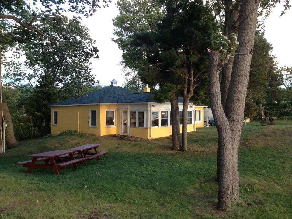 Waterfront house on Lake Ontario