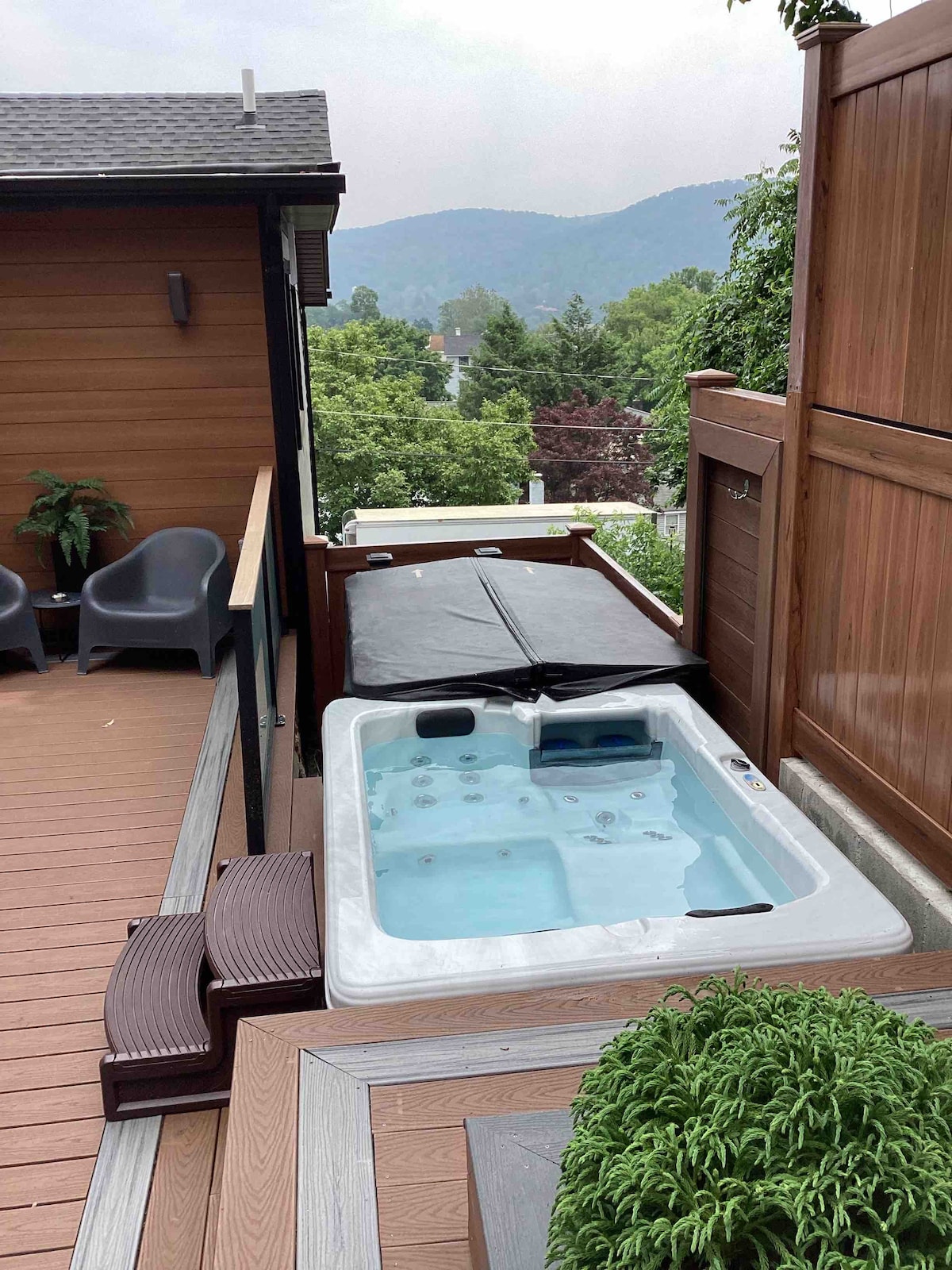 Luxe West Point Retreat: 3BR/2BA w/HotTub, FirePit