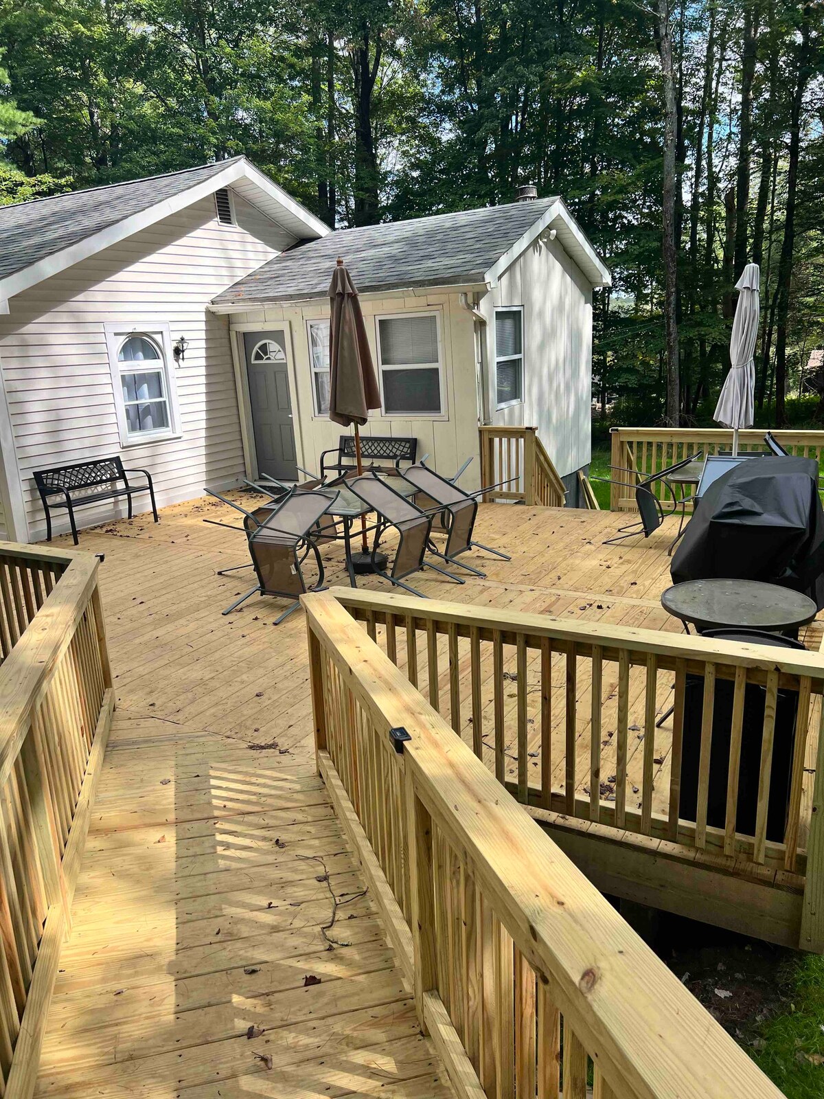 Peaceful Country Sanctuary w/ Huge Deck