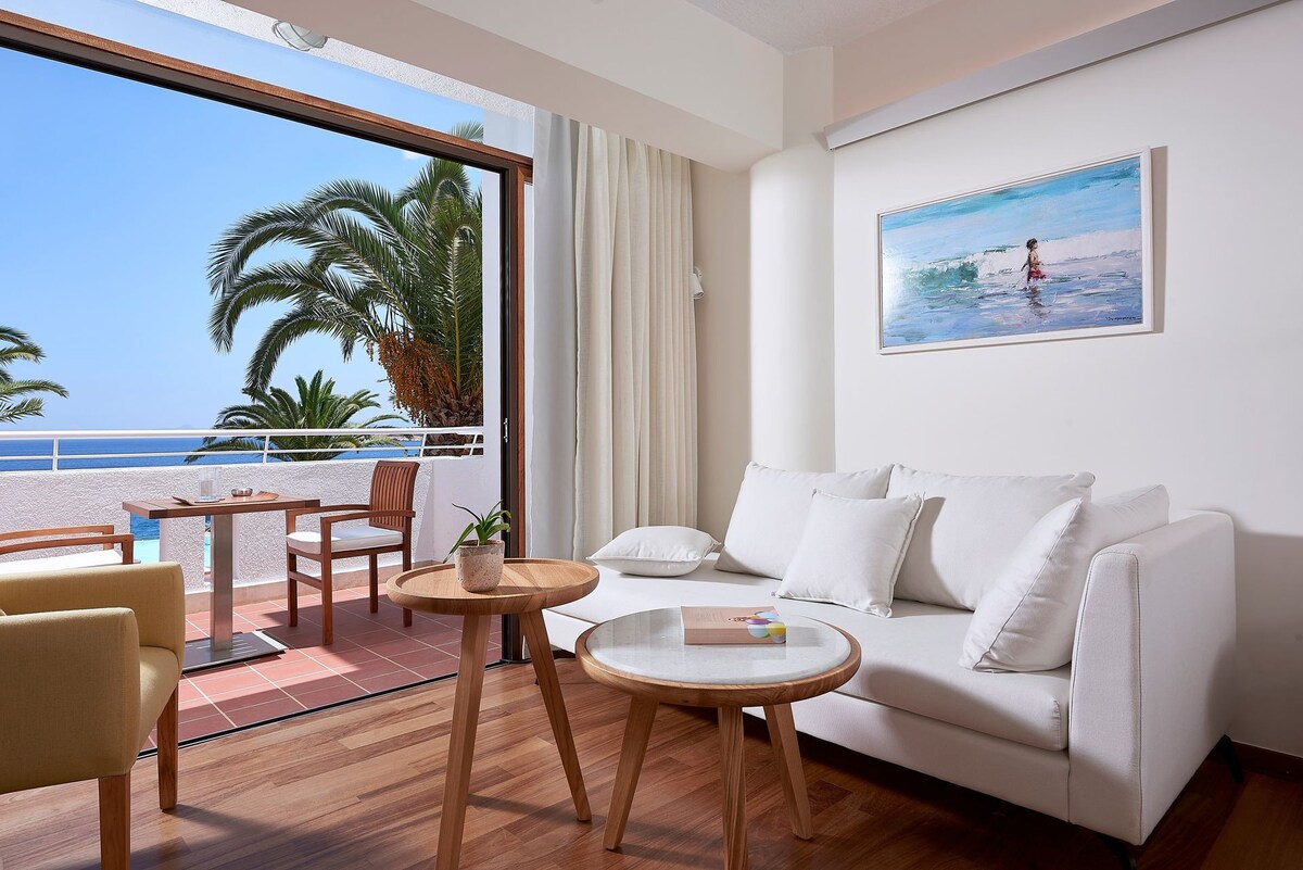 R 238 St Nicolas Bay Resort Classic Room Limited Sea View Half Board Offer