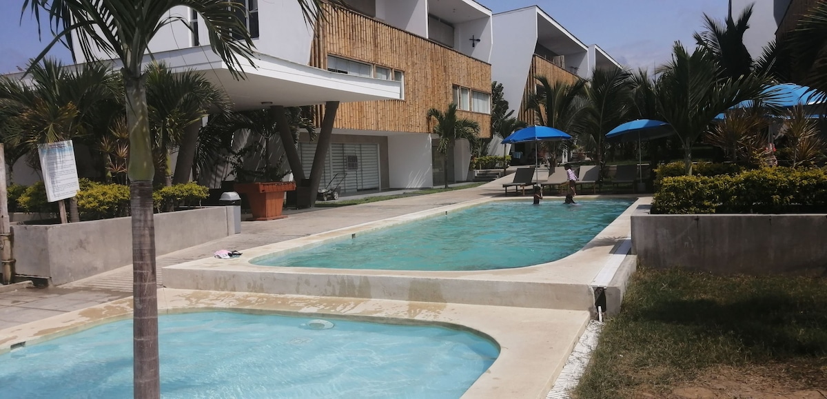Departamento de Playa y piscina Zorritos Tumbes