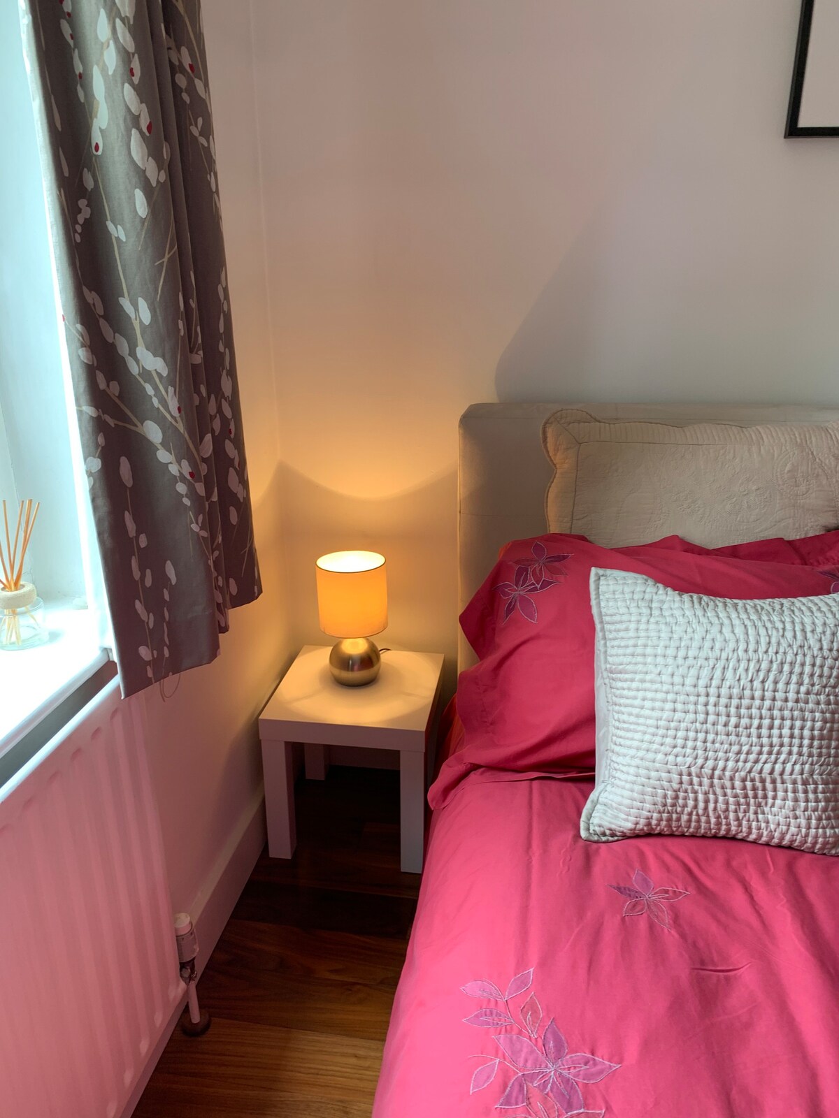 Quiet double-bed room walking distance to Kings X