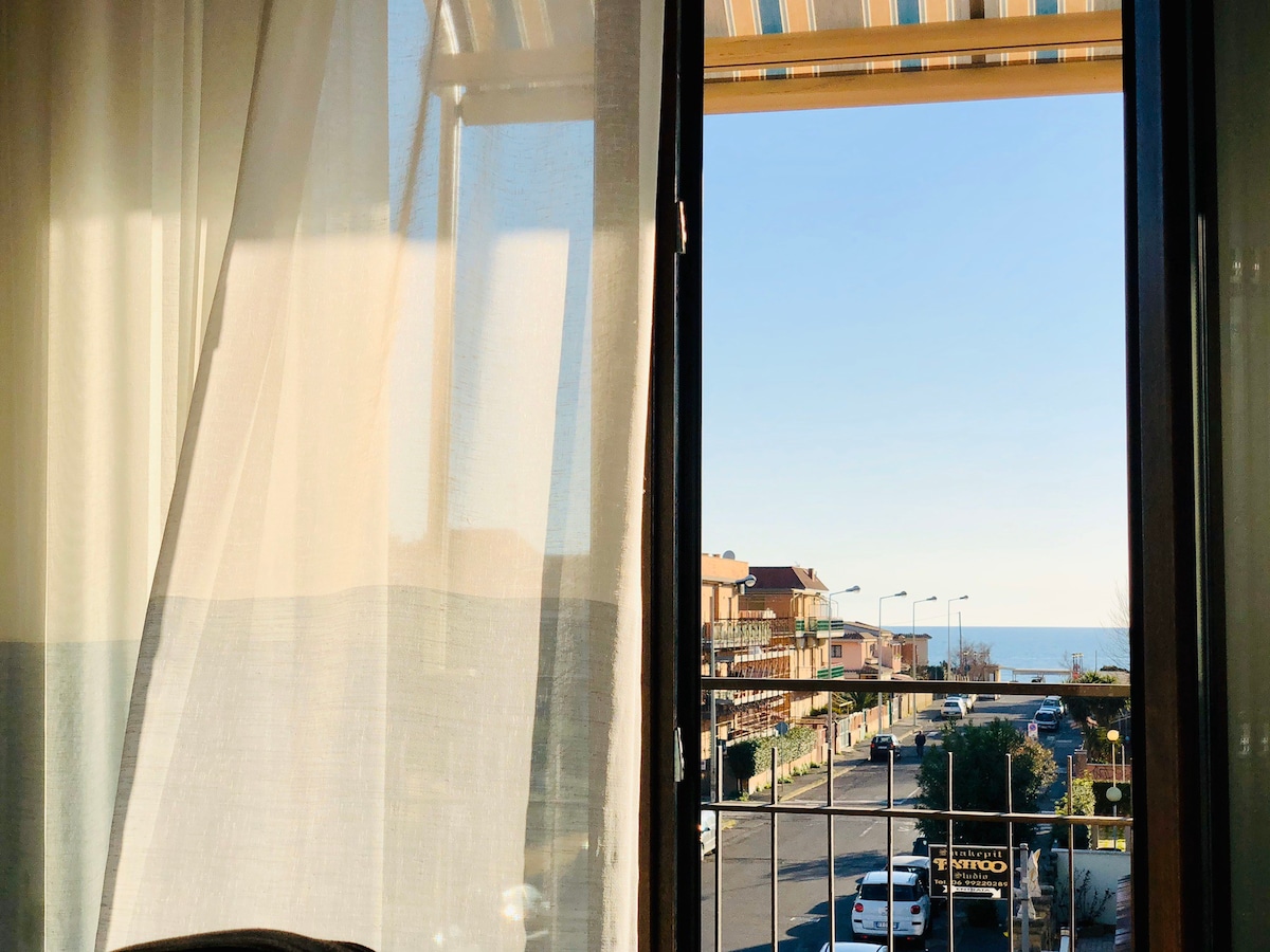 2BR apartment with sea view in Ladispoli (Rome)