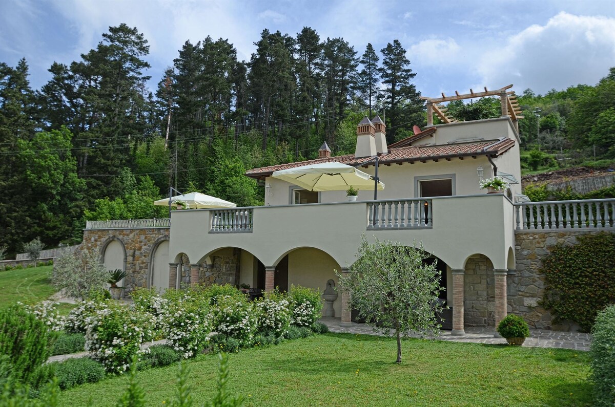 Villa Caiano Dependance -别墅设有私人游泳池