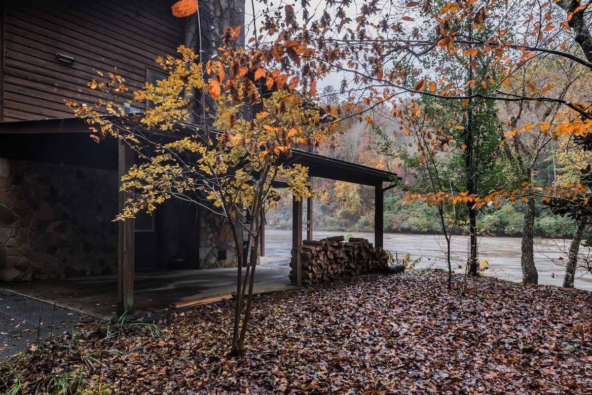 Paradise River Retreat （河滨河畔！ ）